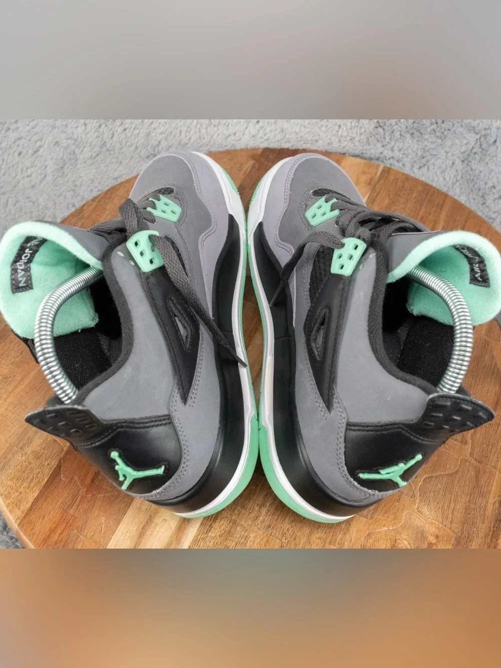 Air Jordan 4 Retro ‘Green Glow’ Size 5.5Y Pre-owned Excellent Condition
